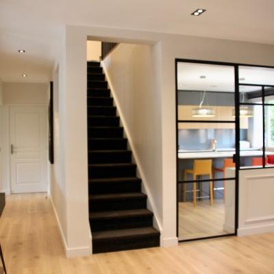 Modernisation d'une maison avec cuisine ilot et verriere