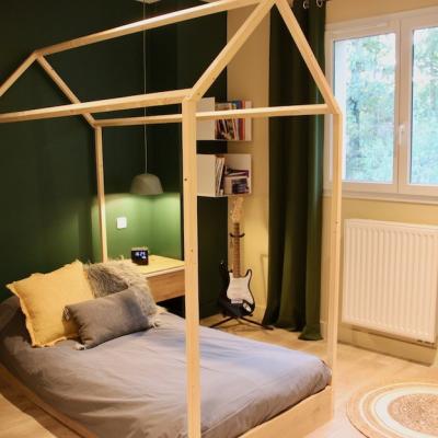 Lit cabane pour chambre d enfant peggy guezello