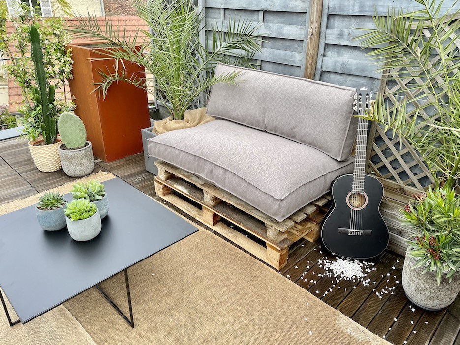 Terrasse avec banquette en palette